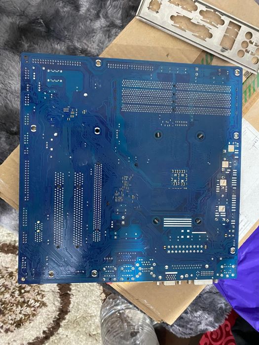 Plăci de bază vintage și altele