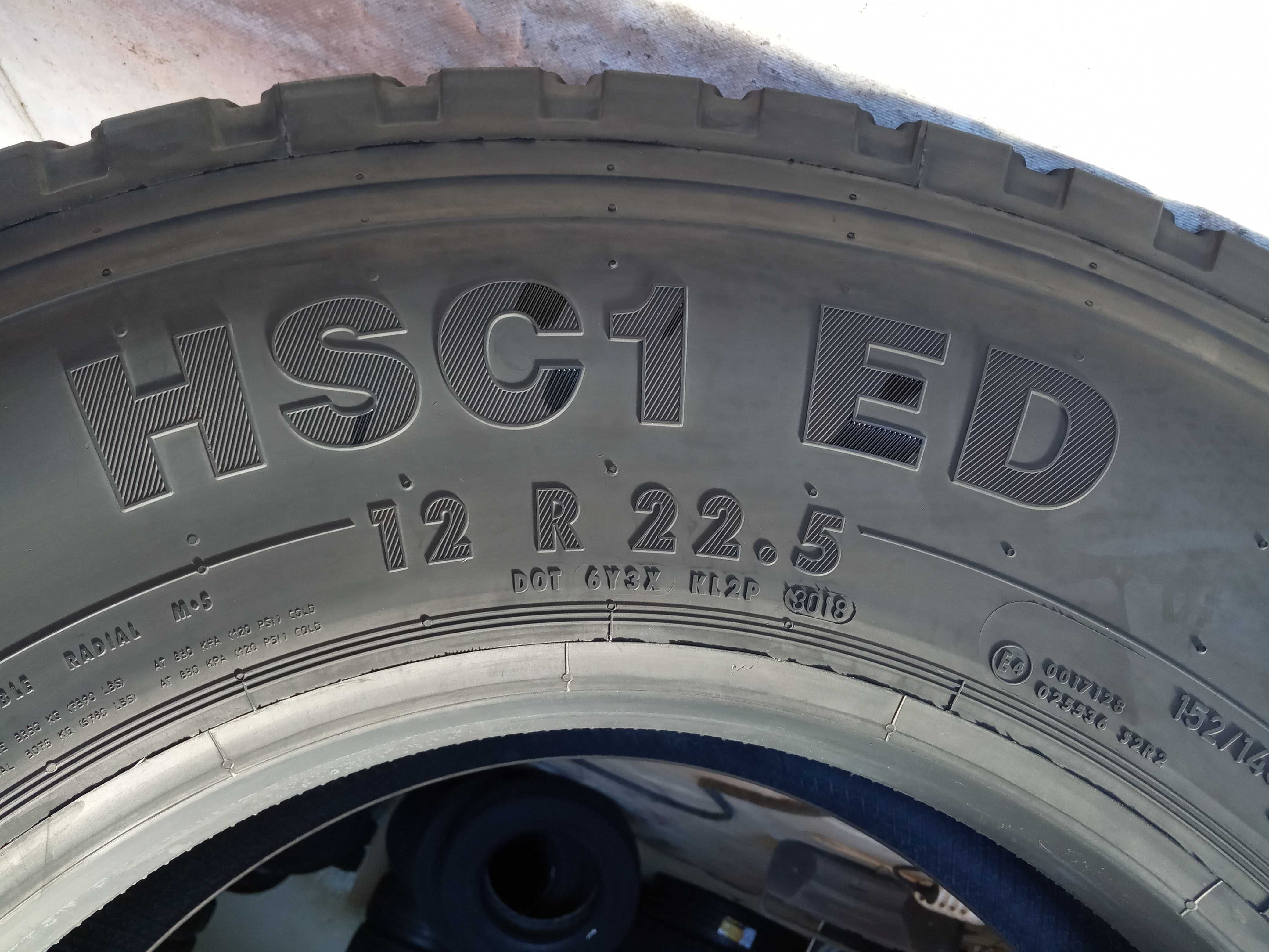 2 Тежкотоварни гуми 12R22.5 Continental Construction HSC1 152/148K M+S