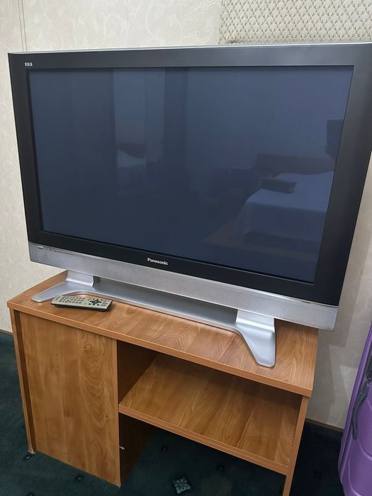 Телевизор б/у в хорошем состоянии