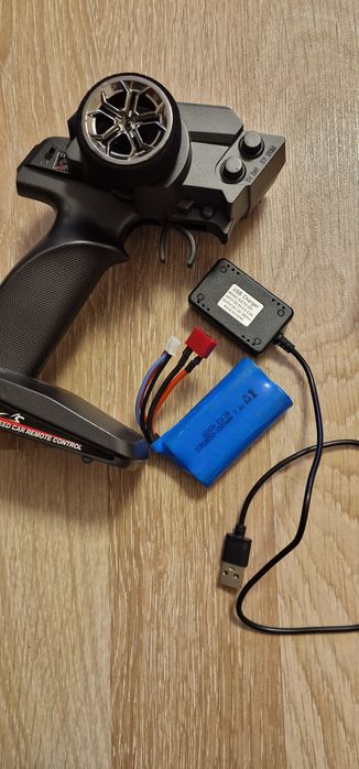 ‼️Mașină wltoys 144001 perfectă stare cu upgrade full box