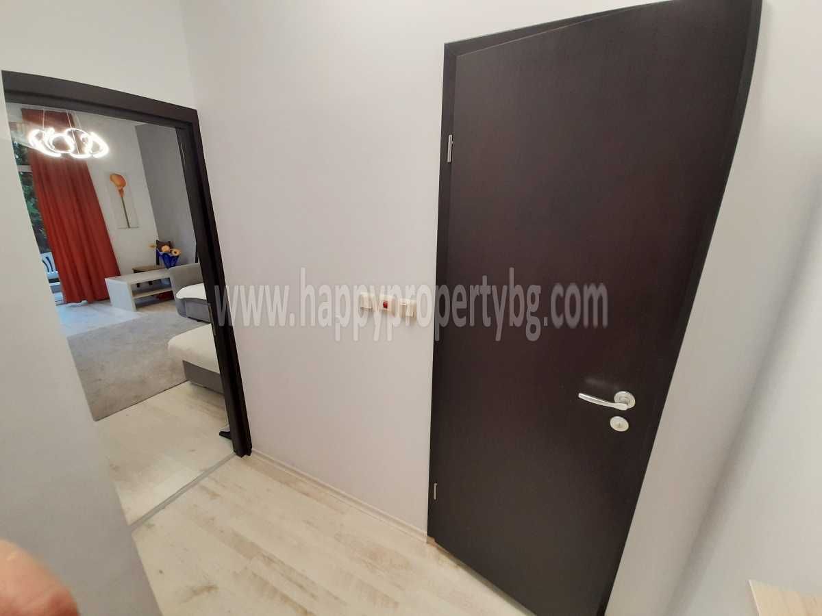 Продава се Тристаен апартамент в к.к. Слънчев бряг - 70 кв.м за 1100 €/кв.м - Снимка #8