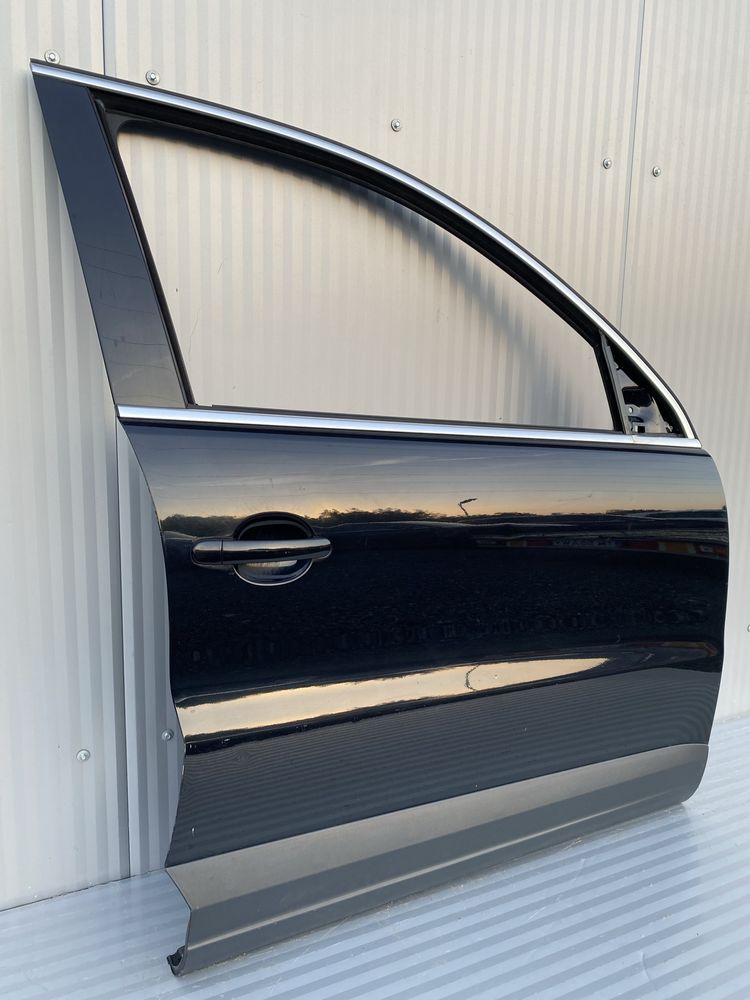Usa dr fata  vw Tiguan 5N cod de culoare LC9X 2008-2015