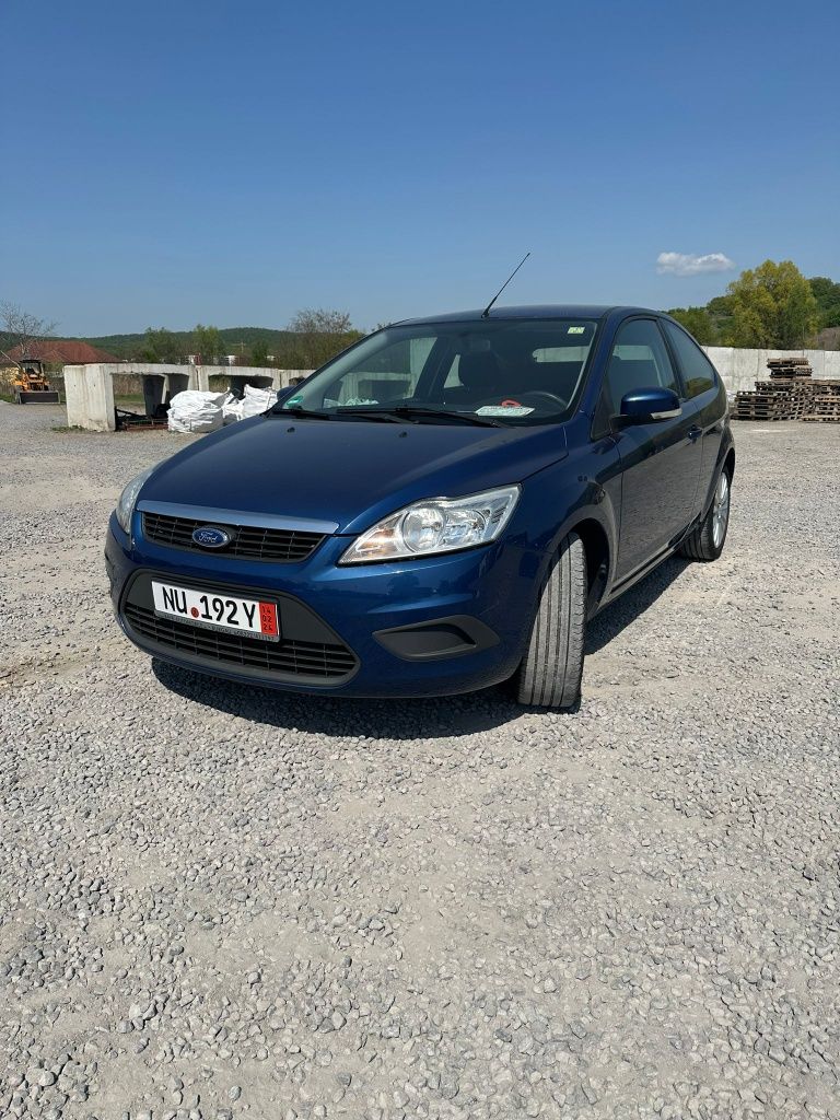 Vând Ford Focus 1.6 Benzina