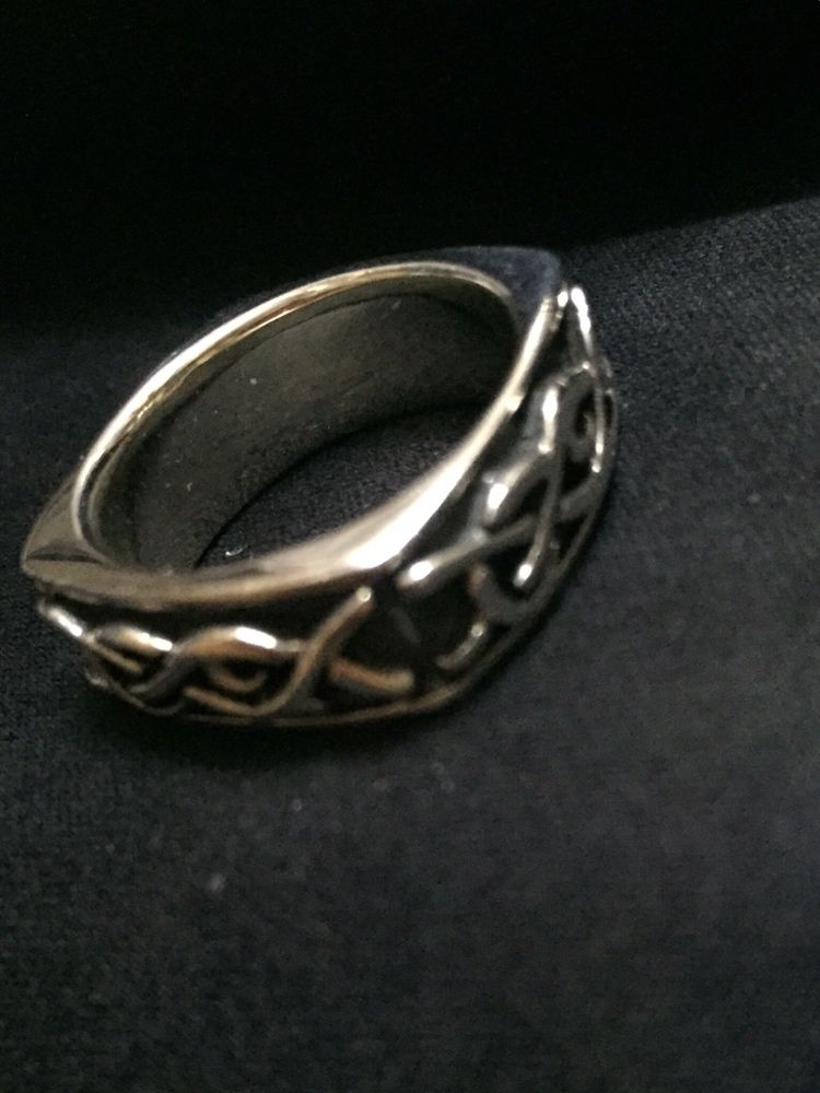 Срочно мужское кольцо из серебра