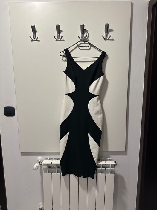 Официална рокля на Ги Ларош