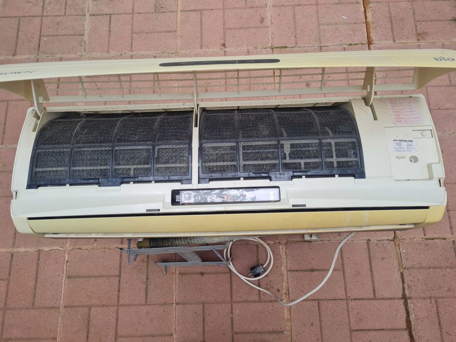 Климатик  сплит система  CROWN DZ 09 HRN
