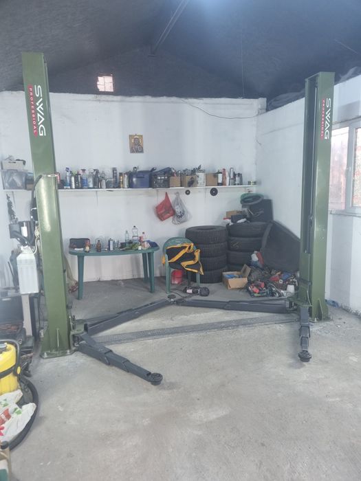 Vand 2 Elevatoare + banc de testare frane