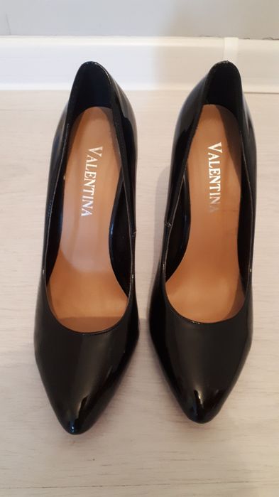 Продам новые туфли размер 36-37