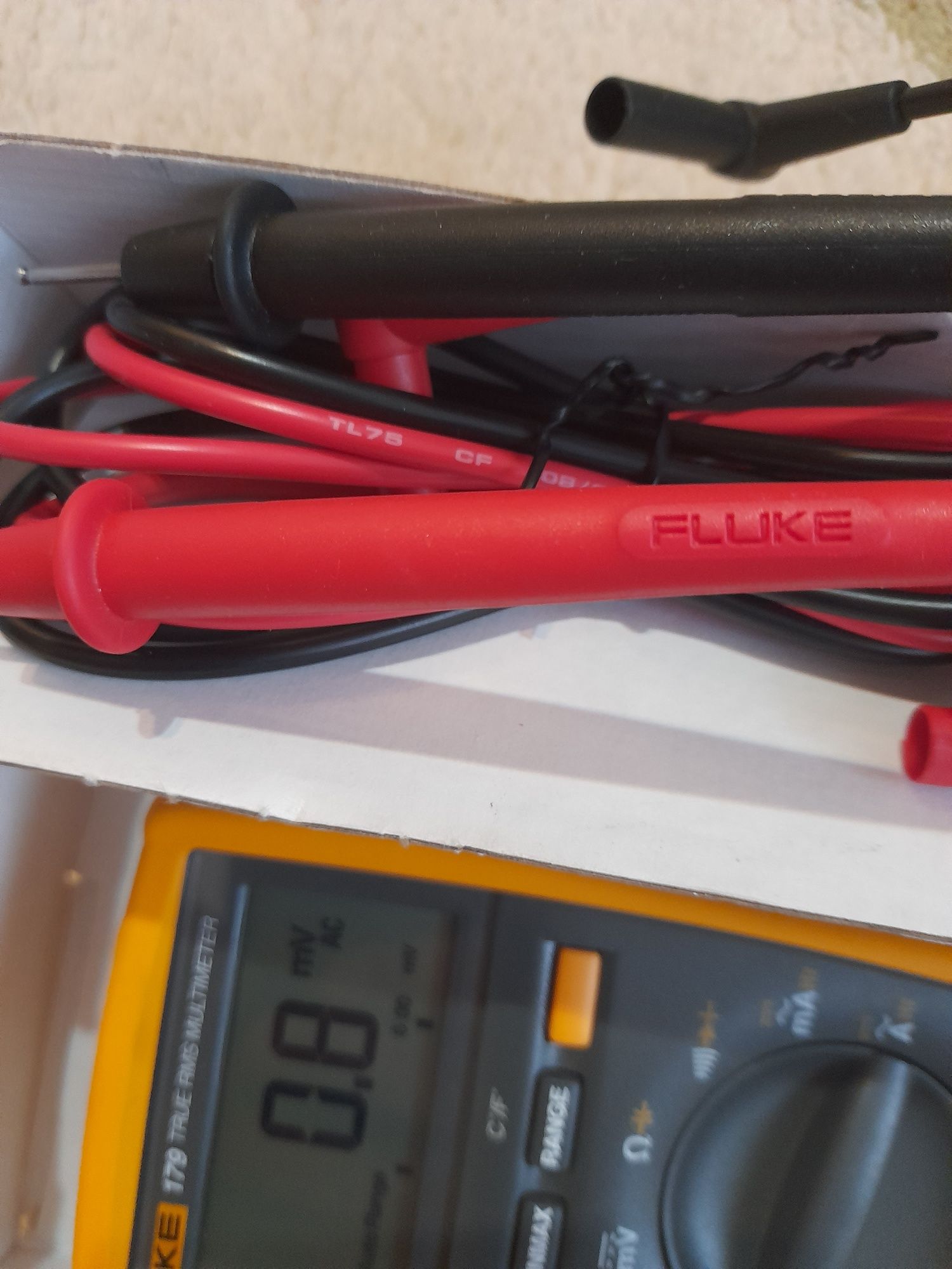 мултицет  FLUKE 179 true rms