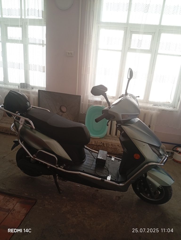 Elektra skuter tezligi 50 kuniga 50 kl yuradi