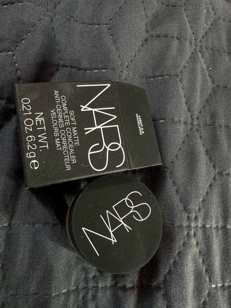 Коректор за лице Nars