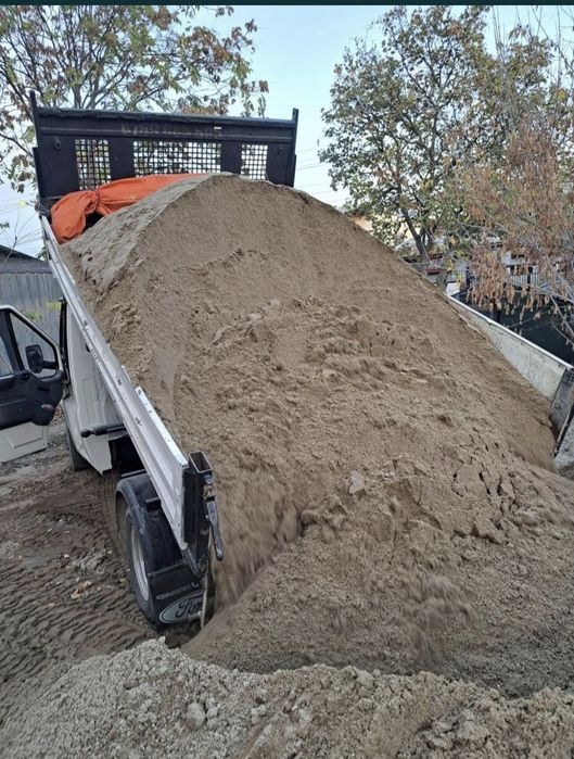 Nisip balastru piatra pamnt vegetal