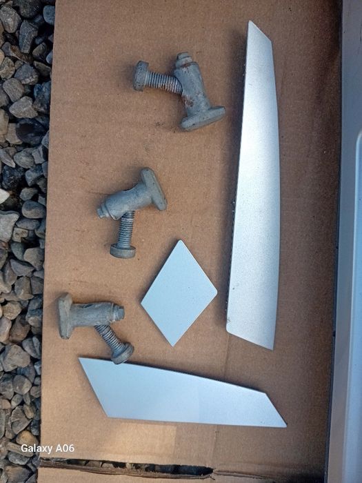 Vând bare longitudinale pentru vw touareg 7L compatibile 2003-2009