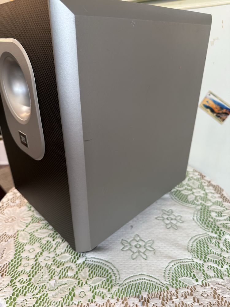 Като нов Subwoofer JBl SUB200/230