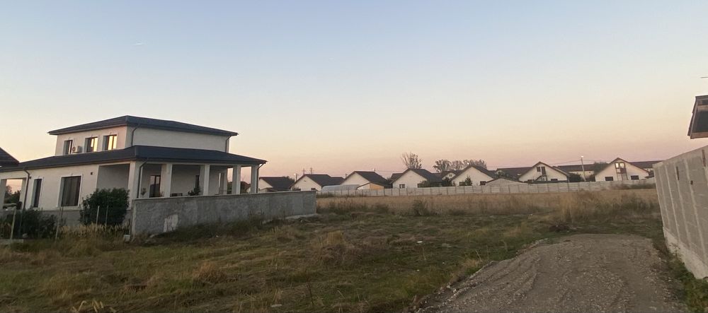 Loturi de teren intravilan Domnesti-Teghes, zona cartier nou de case.