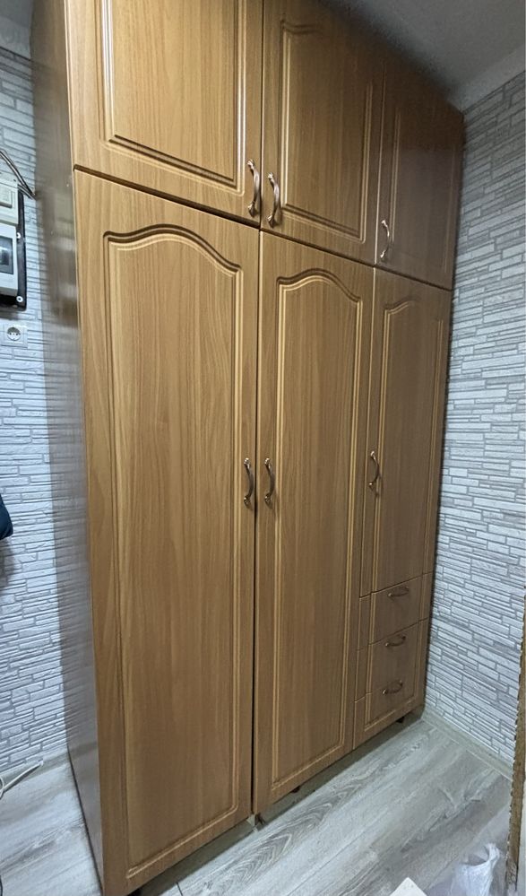 Продам шкаф в отличном состоянии