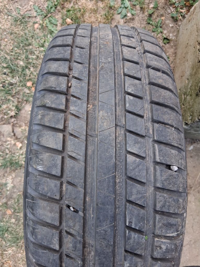 Гуми с джанти 205/60/r16 от Vw Sharan mk1