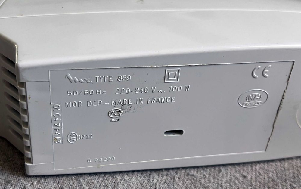 Cuțit electric Moulinex Classic tip 859, 220-240V 100W, aproape nou