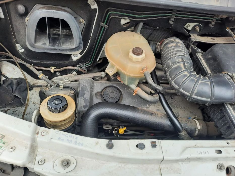 Motor Master 2.8 dti 2002