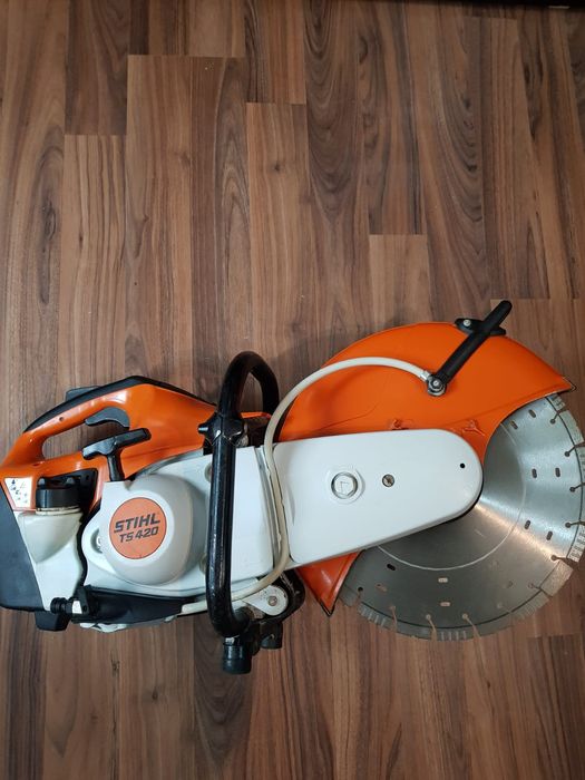 Stihl TS 420,drujbă de tăiat beton,impecabilă,disc NOU.