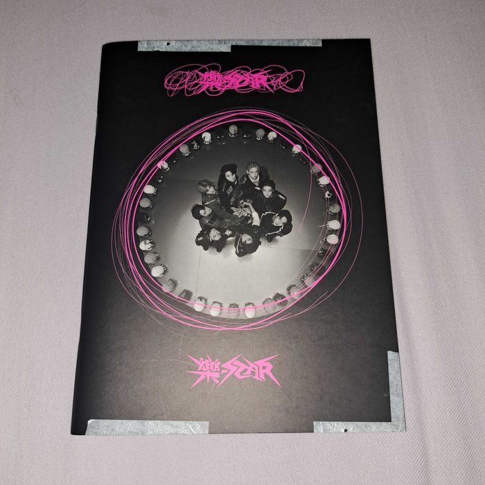 Album stray kids rock star