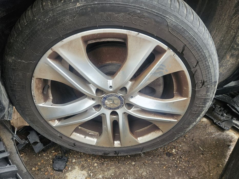 Лети джанти с гуми за Mercedes E klasa 2011god 245/45/17