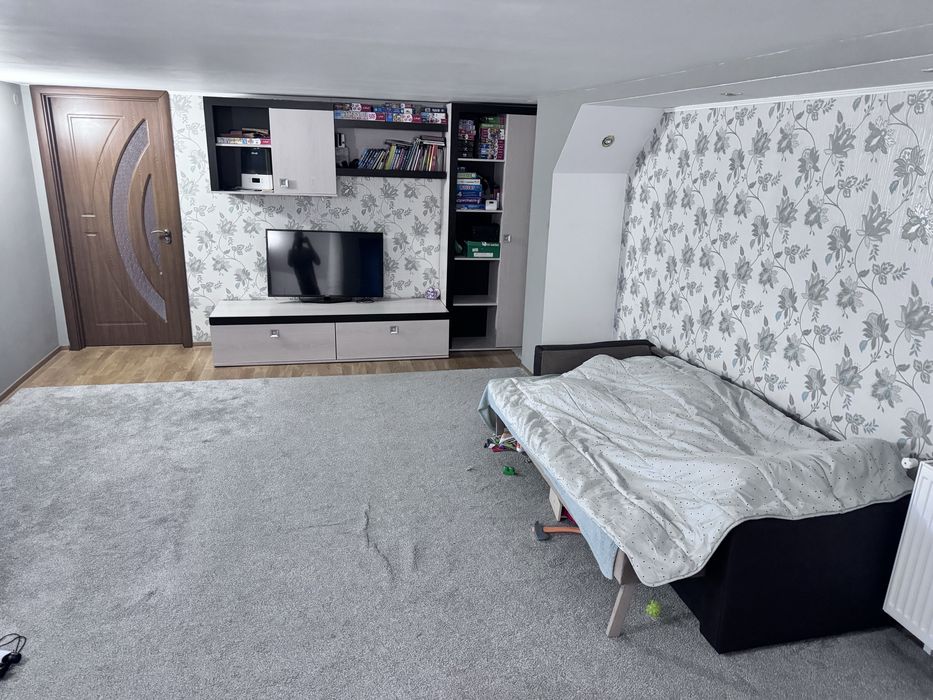 Inchiriez etajul casei, Targ Craciun Craiova