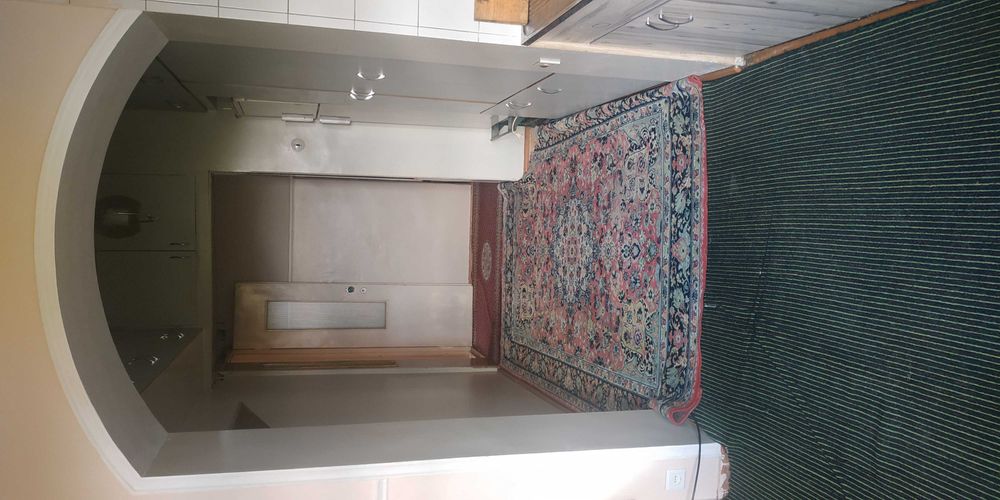 м.Чилонзор. 2/2/4. Кирпич, парковка, своя.
