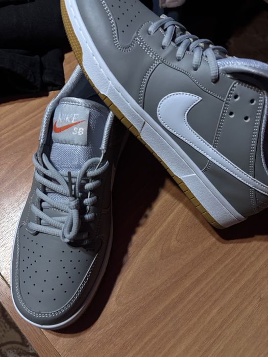 Продам найк кросовки новые