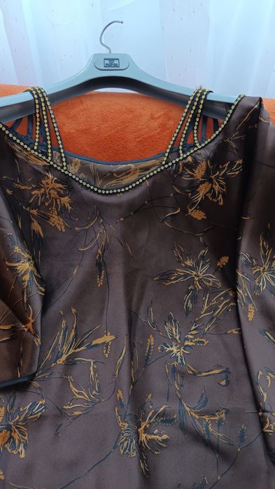 Официална туника.