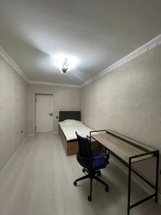 Продаётся квартира на ЦУМе - 3 комнатная с новым ремонтом