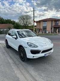 Vand Porsche Cayenne, An 2011, Motor 3.0 diesel, 240 cp, euro5