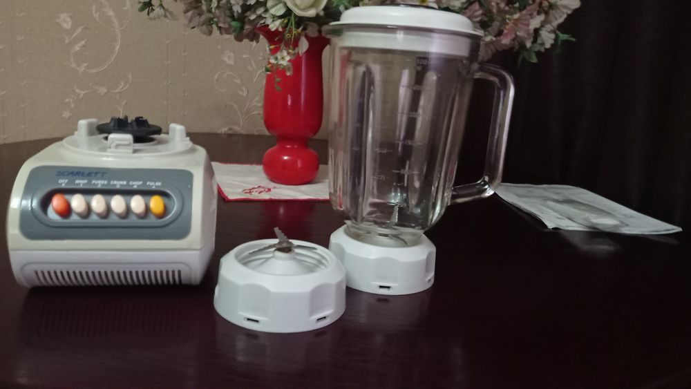 Продаю блендер,,Скарлетт,,