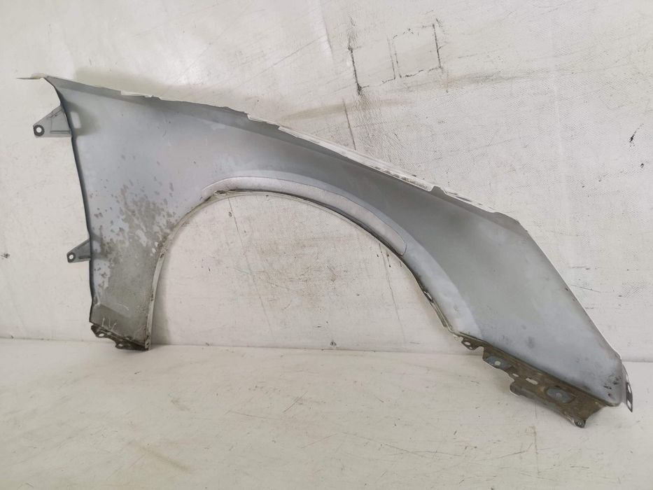 Ауди А4 Б9 / Audi A4 B9 [ - ] Оригинална лява предна арка в добро съст