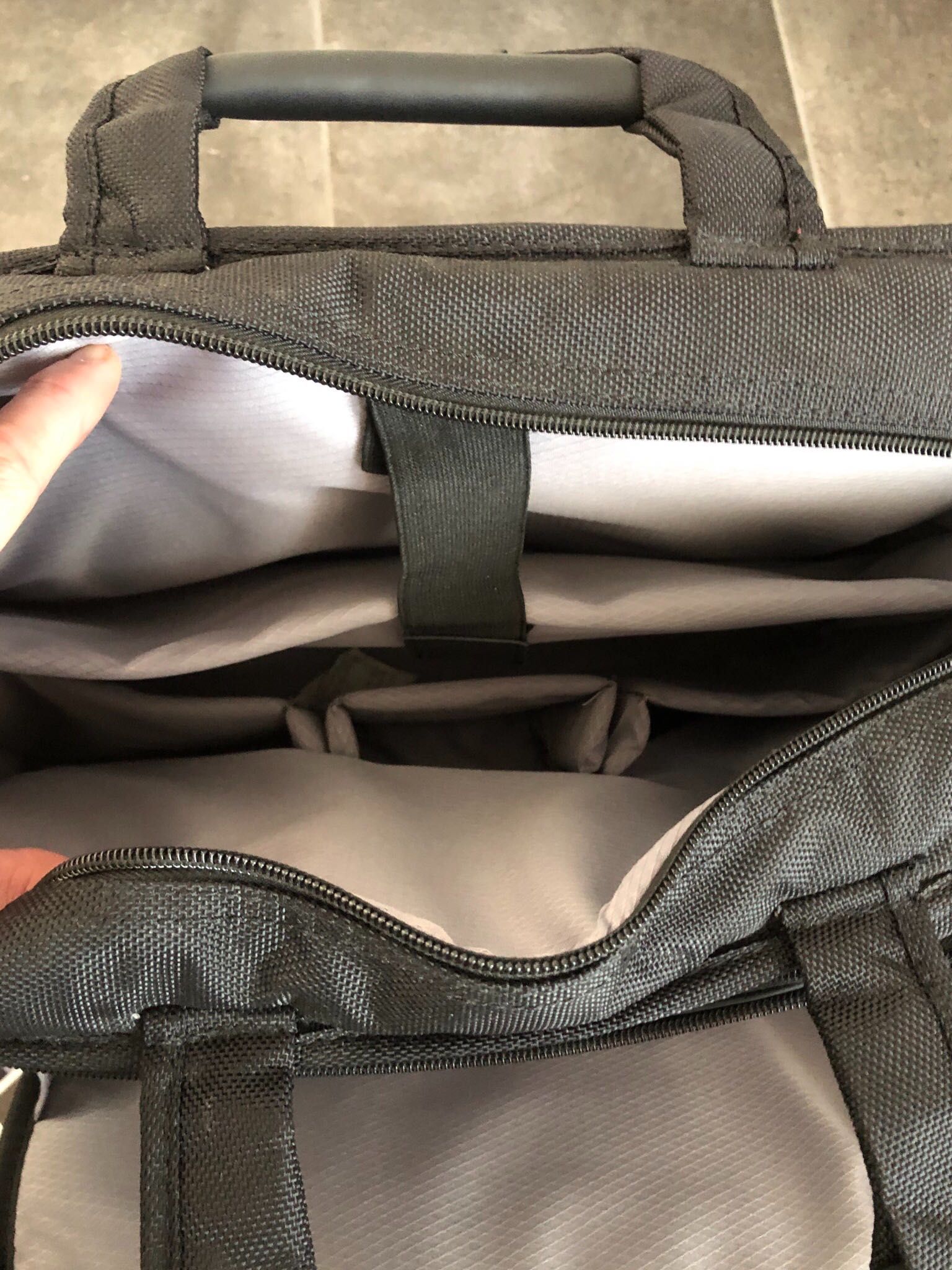 Продавам чанта Samsonite оригинална-Нова