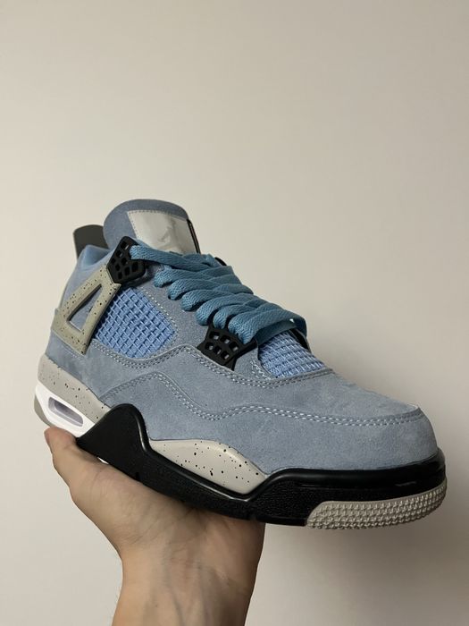 Jordan 4 Univerity Blue