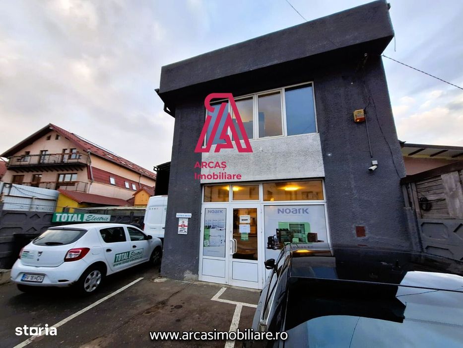 Spatiu comercial de vanzare  130 mp cu parcare V.Aron!