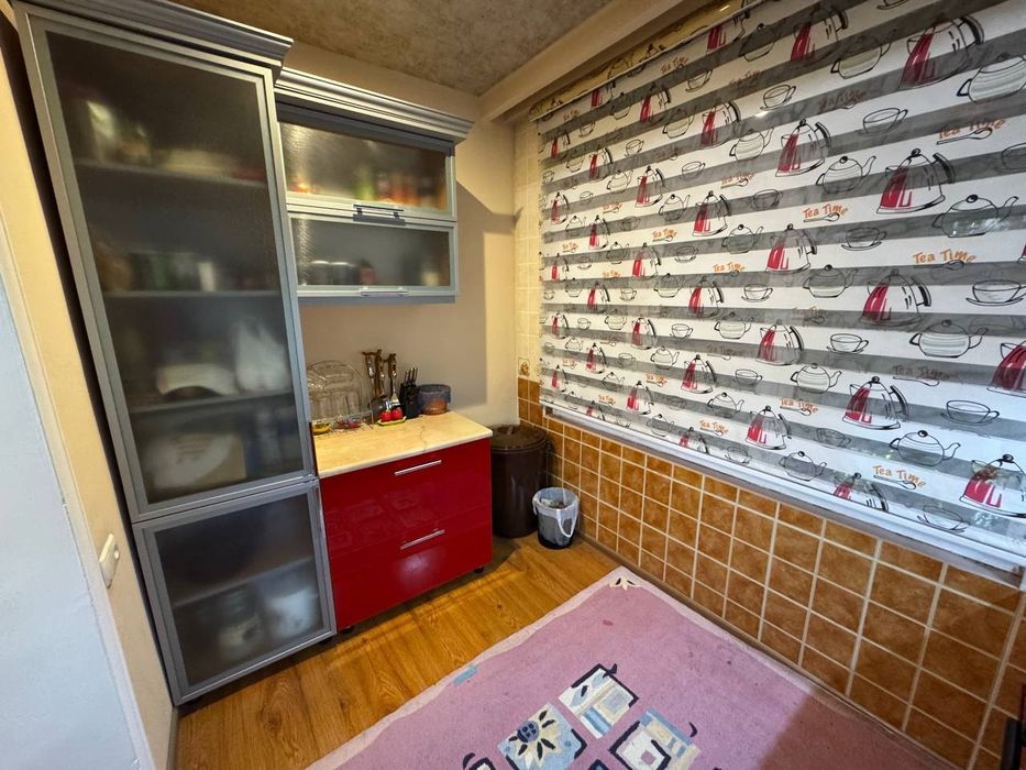 3 xonali uy, 3-qavat, 80 kvadrat