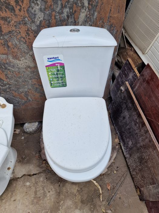 Продаётся унитаз