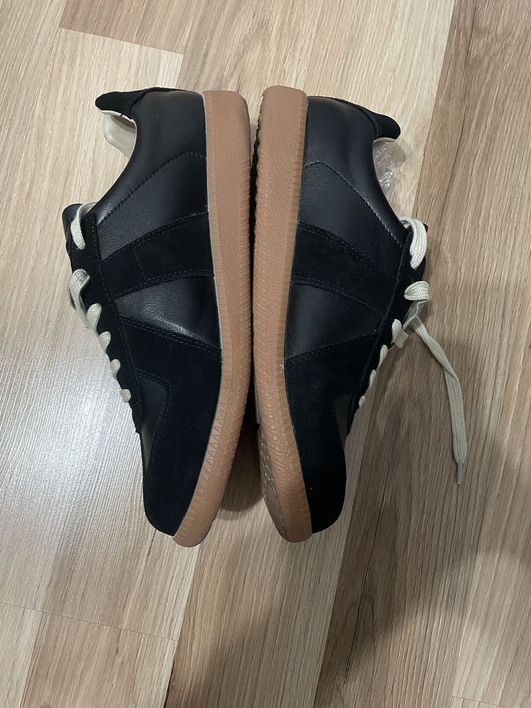 Maison Margiela Gats Black