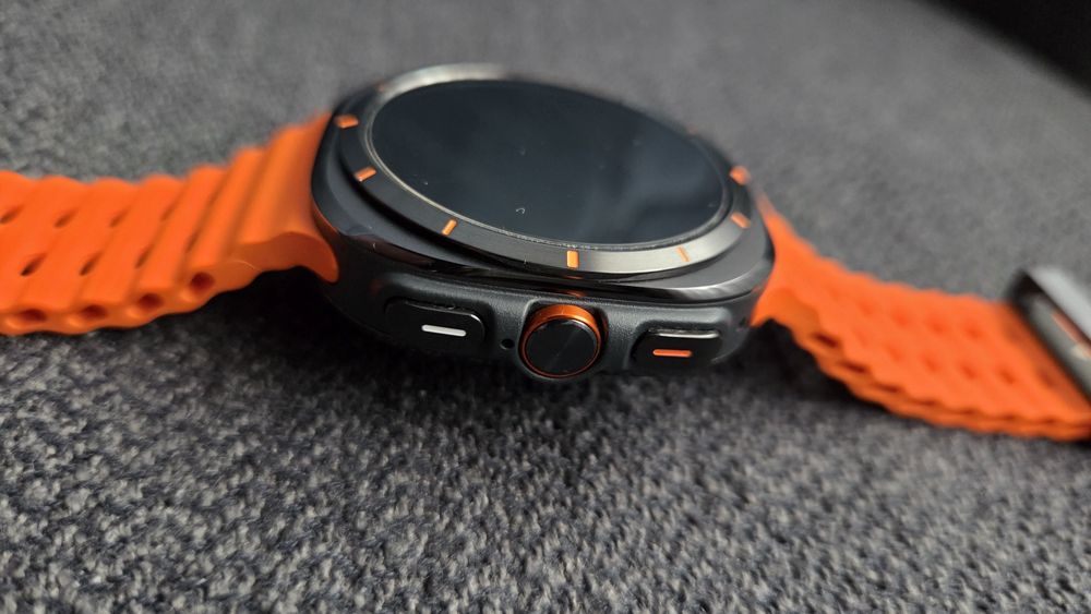 Vând Samsung Galaxy Watch Ultra (fără LTE)