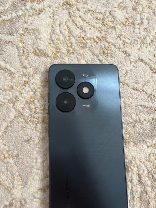 Tecno spark 20 с коробкой