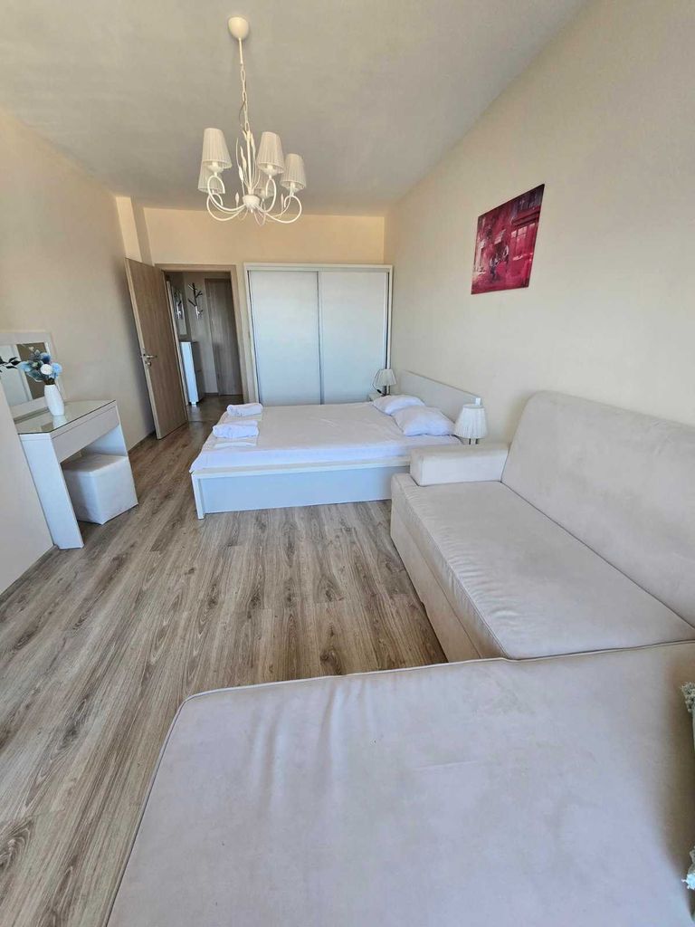 Продава се Двустаен апартамент в Варна, Аспарухово - 90 кв.м за 1556 €/кв.м - Снимка #10