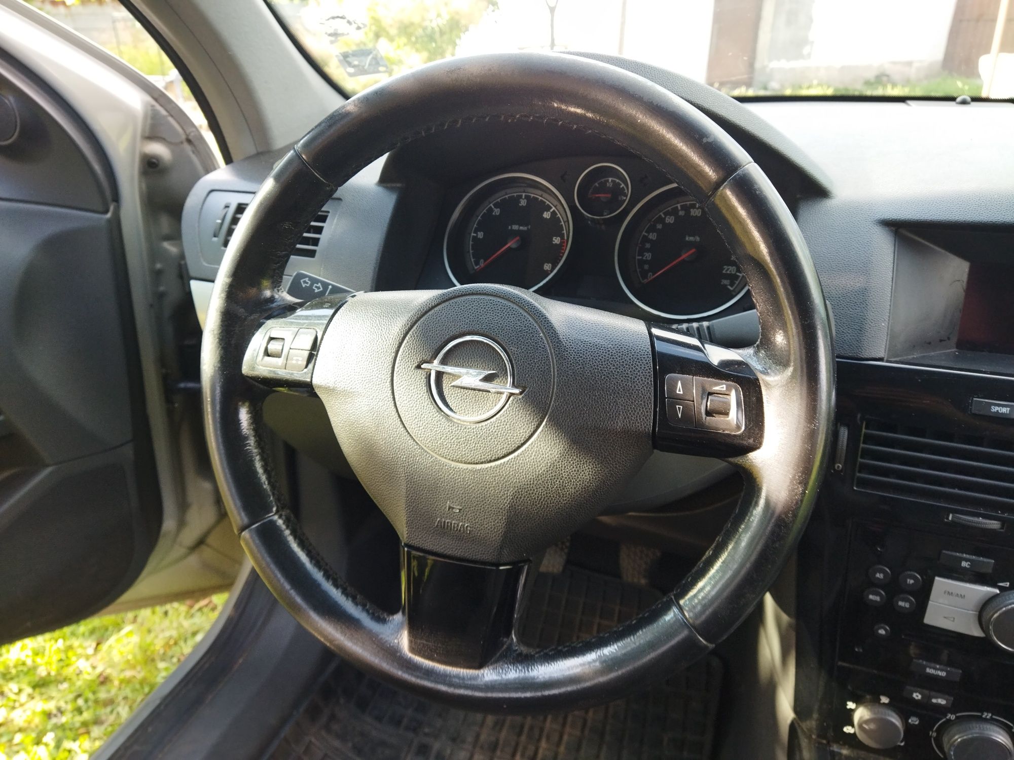 Opel Astra H 1.9 120к.с. 6ск. На части