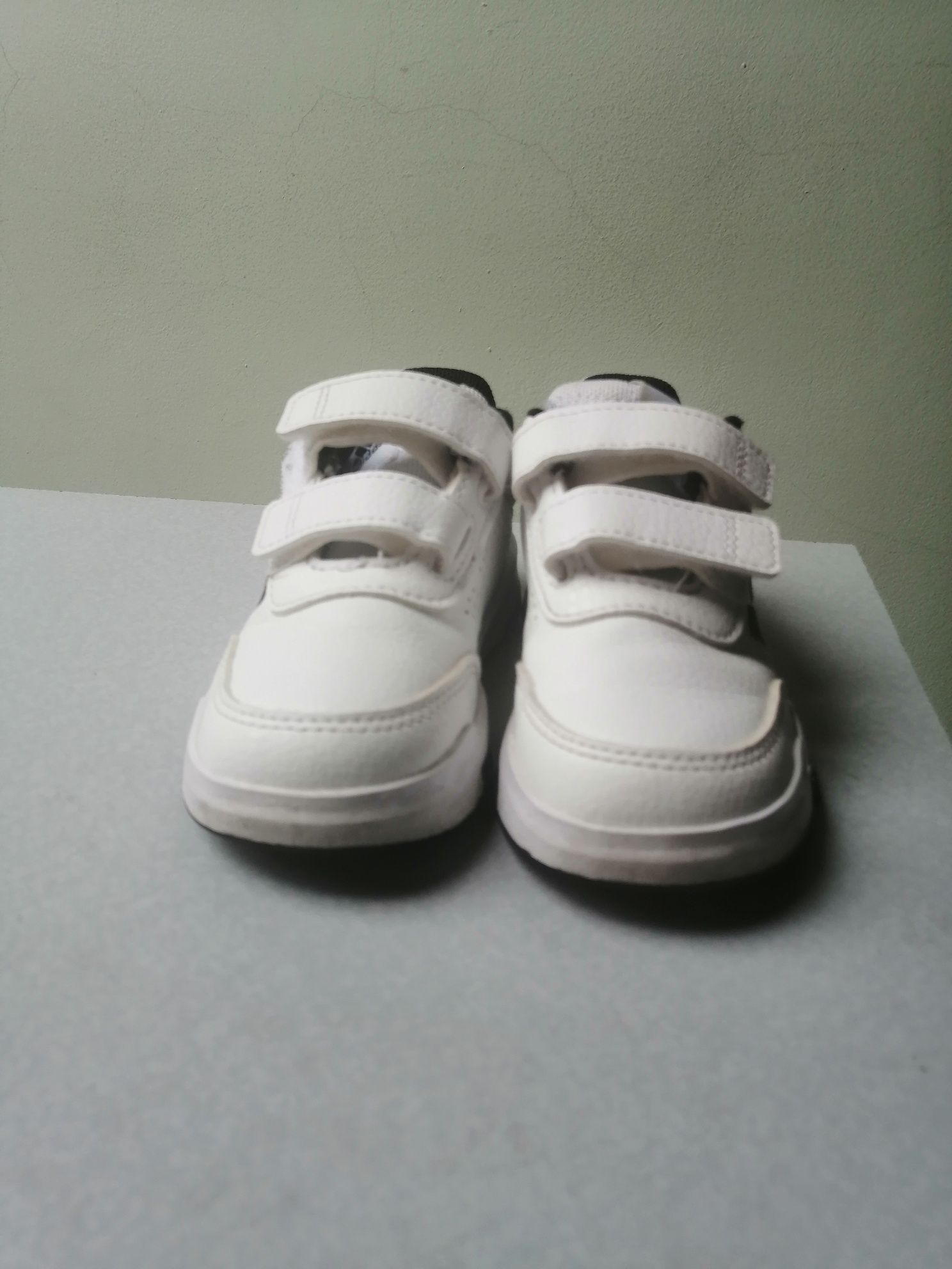 Adidas обувки за деца