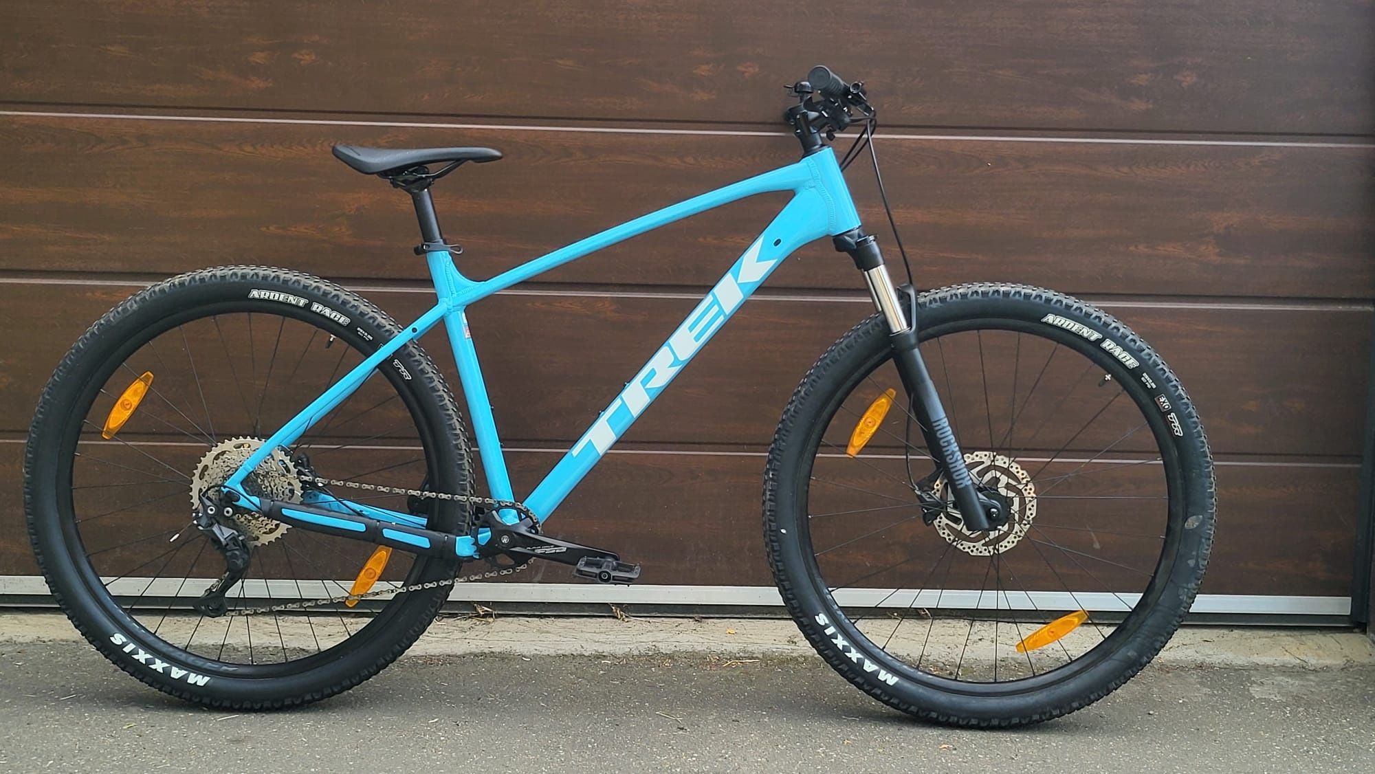 Vând mtb trek marlin 7