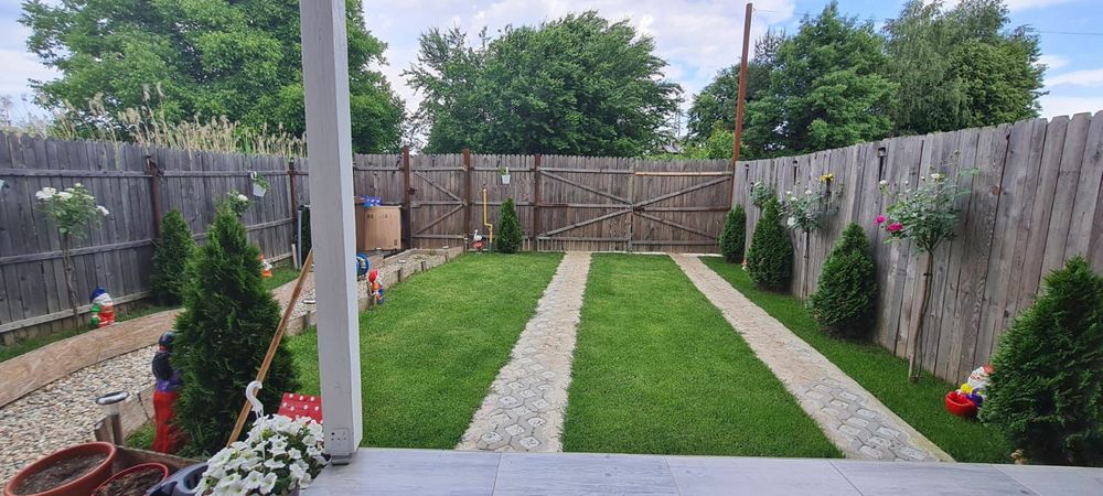 Amanejez gradini cu gazon rulou si plante ornamentale