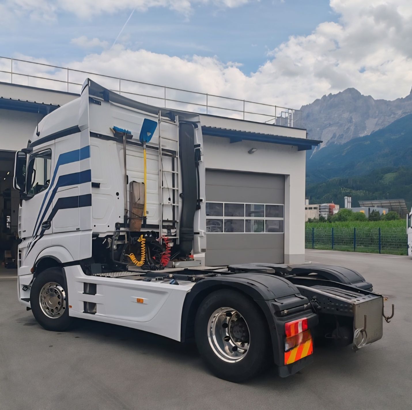 Mercedes Actros 1851 BIG SPACE EURO 6