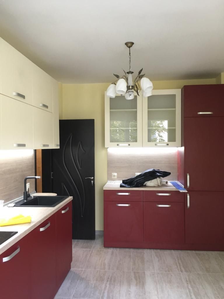 Дава се под наем Тристаен апартамент в София, Център - 100 кв.м за 800 € - Снимка #3