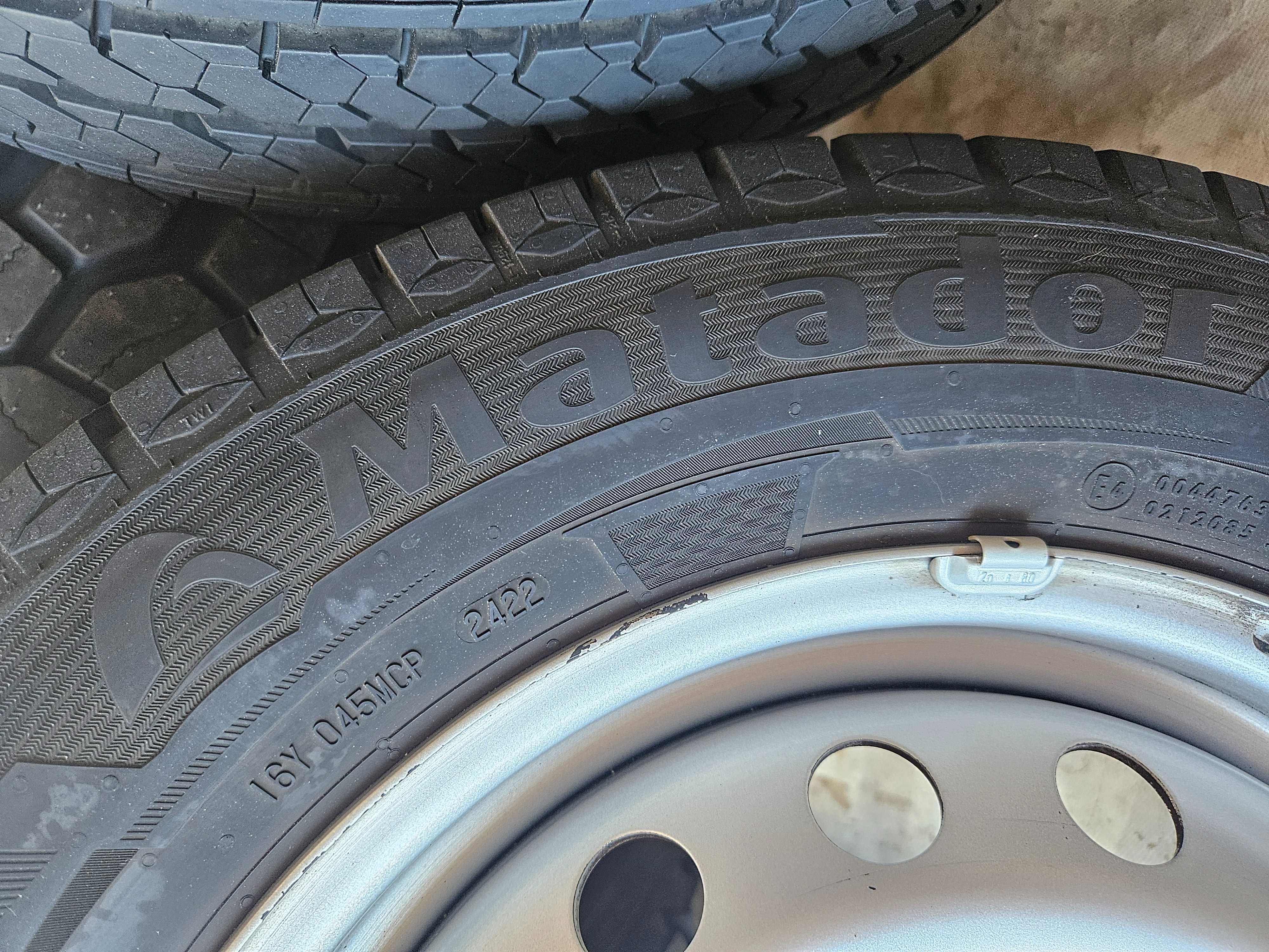 2 бусови джанти 16 цола с 5 отвора с летни гуми 215/65R16C Matador Van